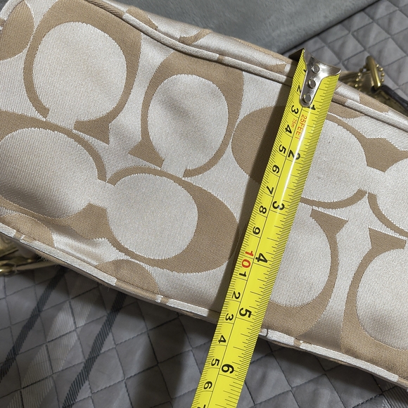 Coach Beige and Gold Patterned Shoulder Bag - Picture 6 of 6